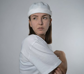 Après s’être fait remarquer par des reprises sur Instagram, Velantane vernit son premier mini-album, Carte blanche, demain à Ebullition.
